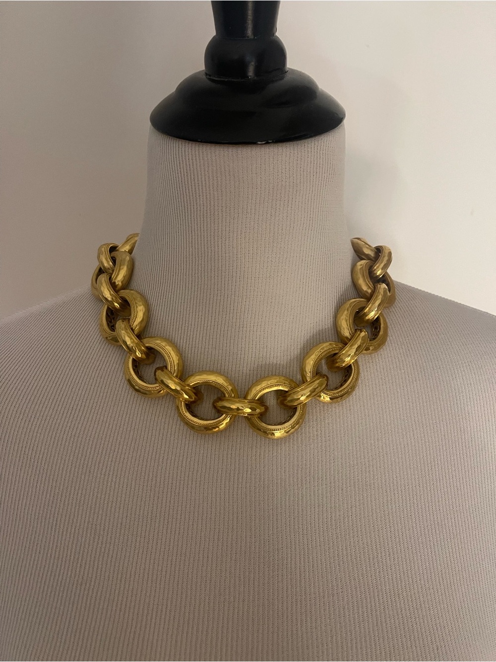 Julie Vos Cannes Polished Gold Engraved Link Necklace - Picture 5 of 9